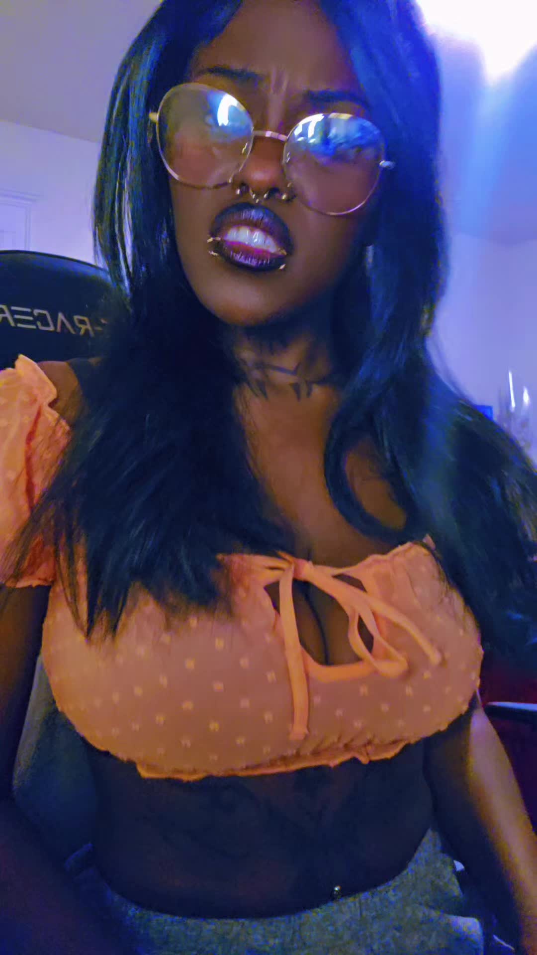 @Laud&eacute;