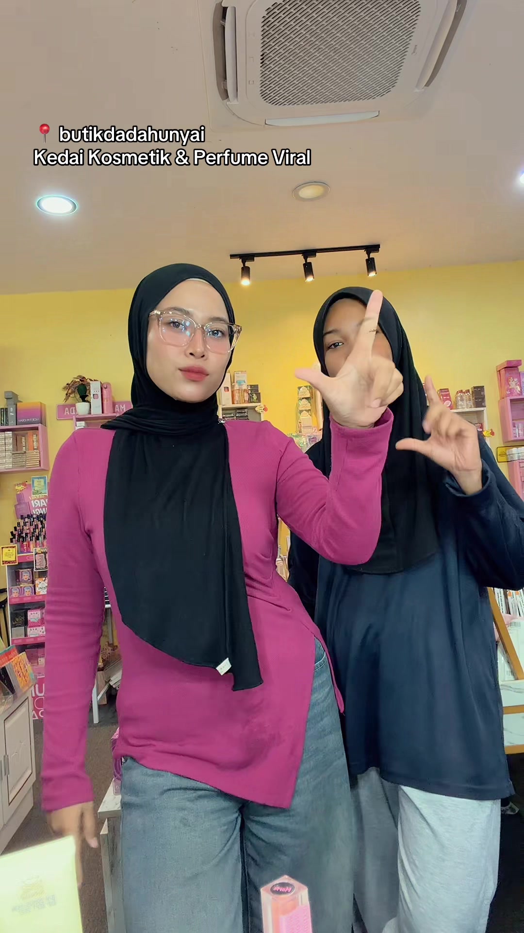 @DadaHunyai Makeup And Perfumes