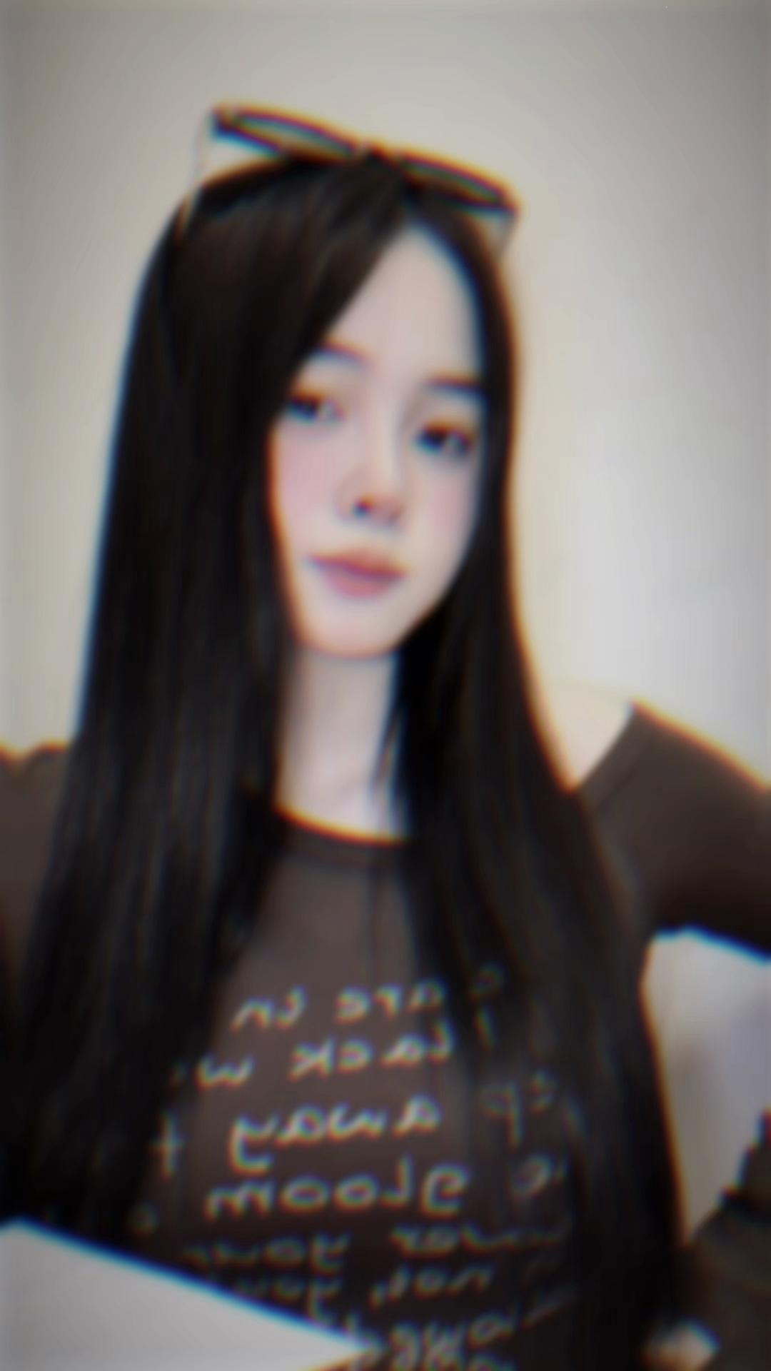 @Tuyết Trinh Ი𐑼 ☃︎
