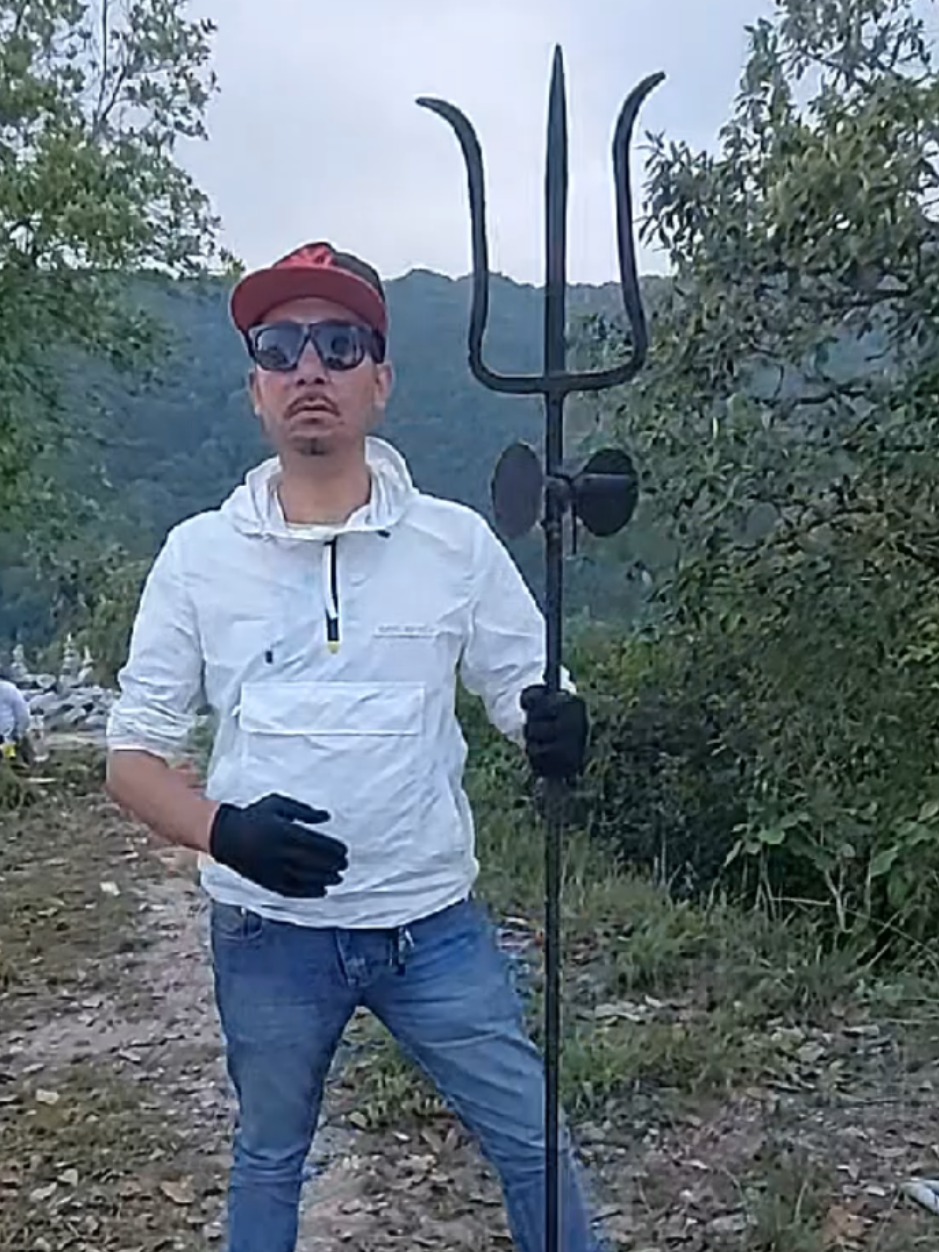 @रुपेन्द्र बर ध्वज थापा 🇳🇵❤️