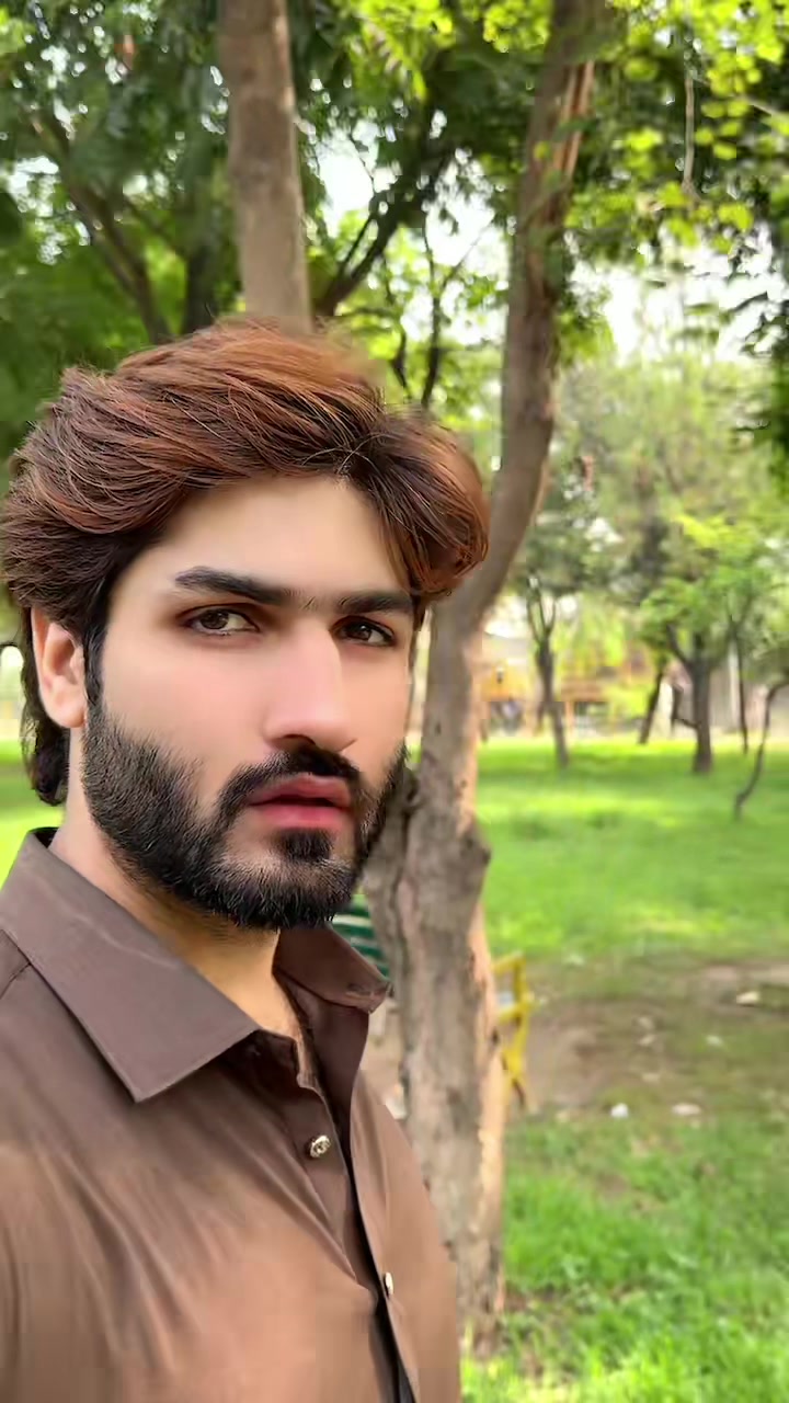 @KHAN🇵🇰