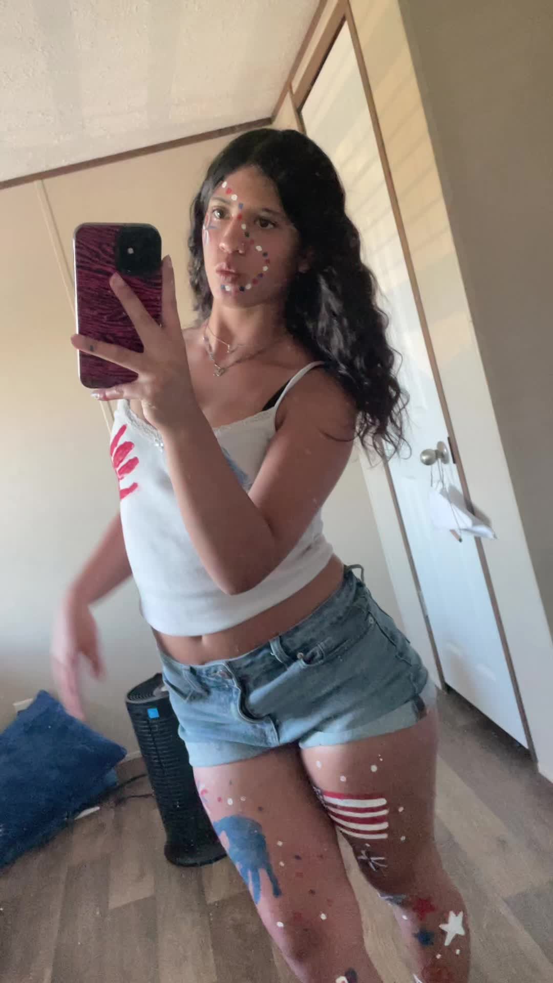 @🦄