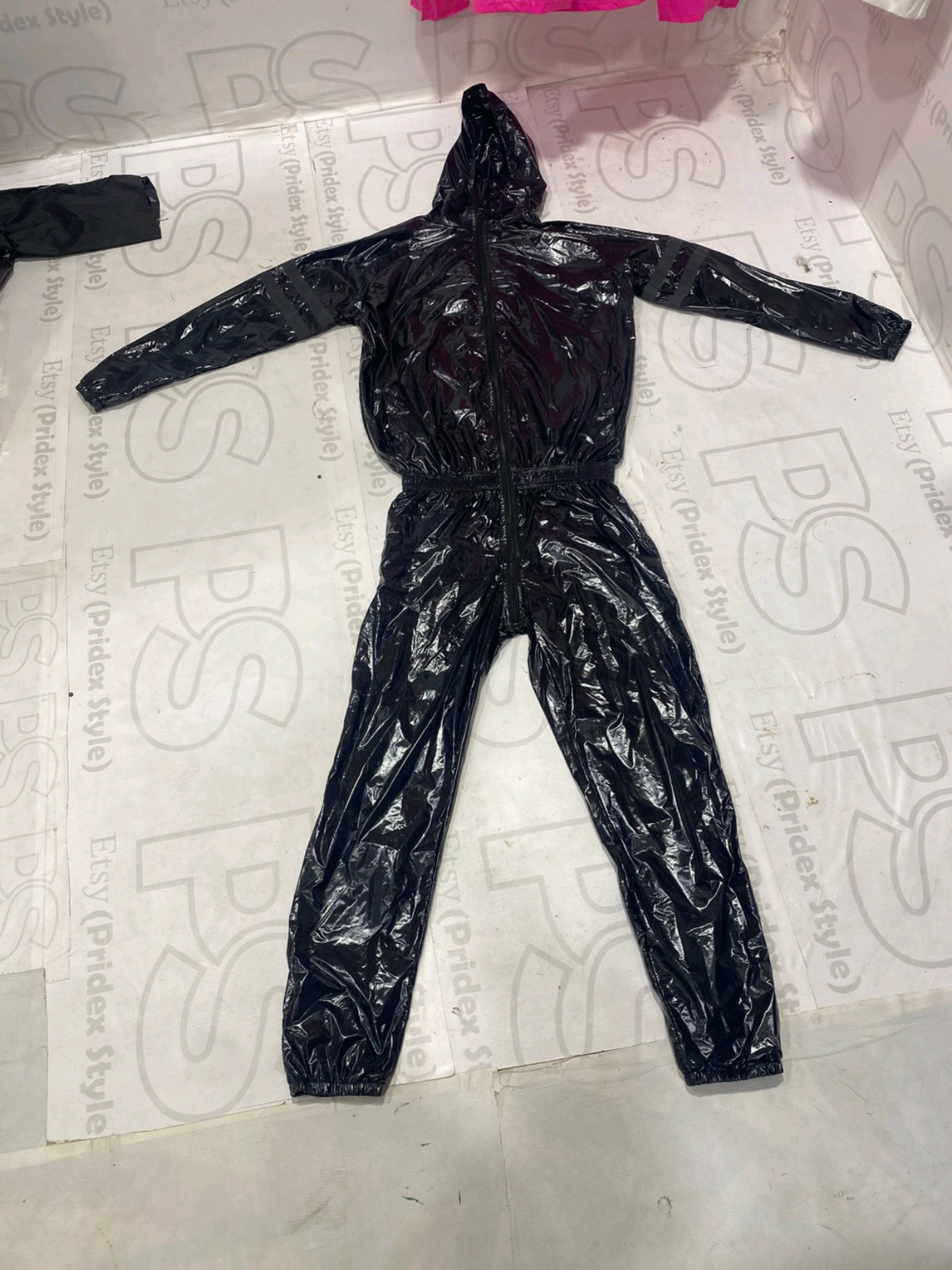 @shiny.nylon lovers
