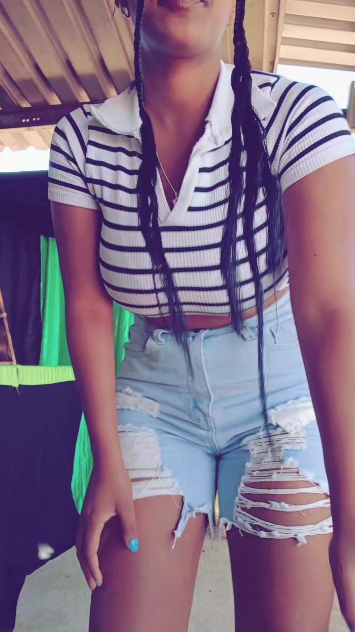 @thatgirlyonie