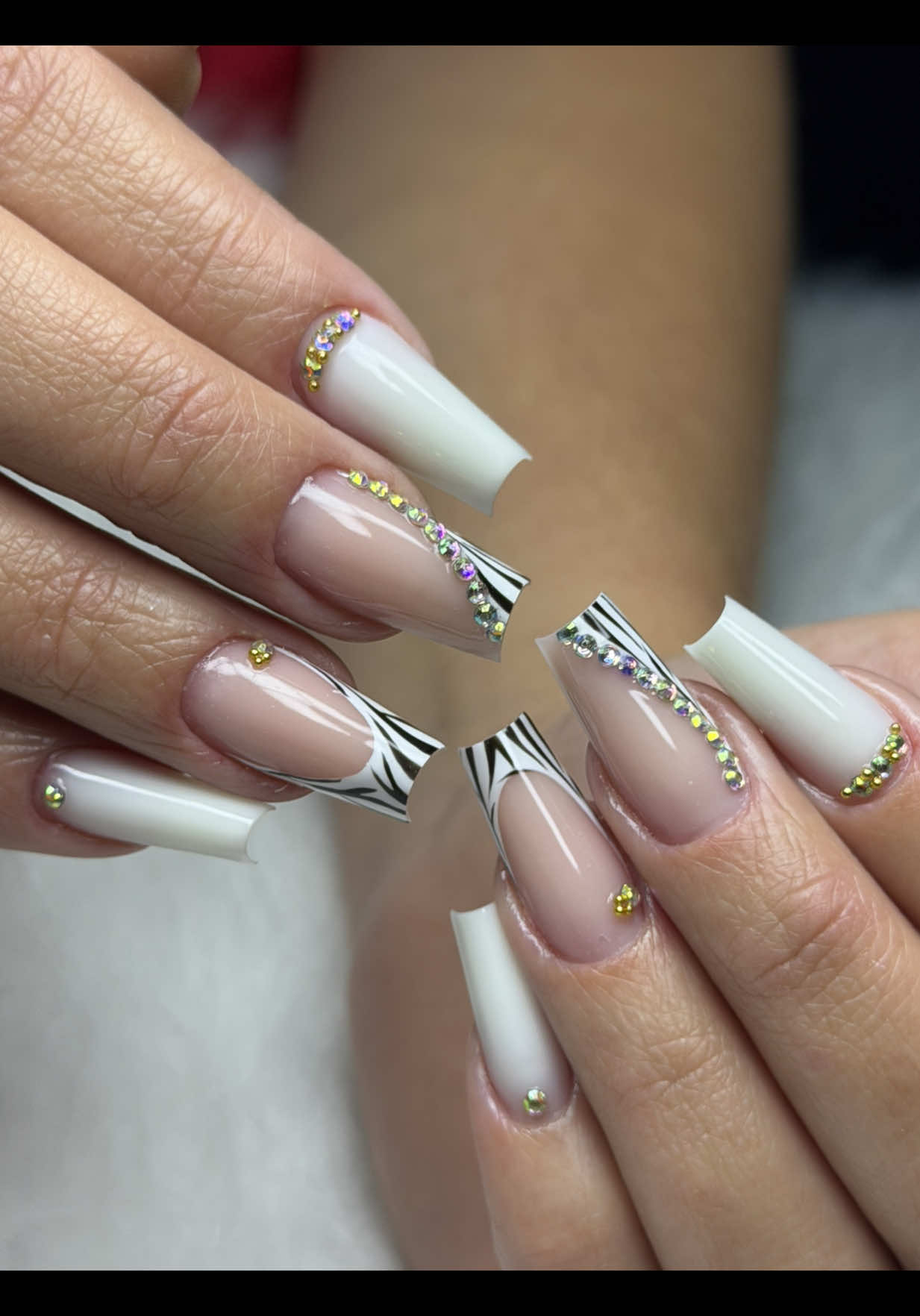 @marginails_