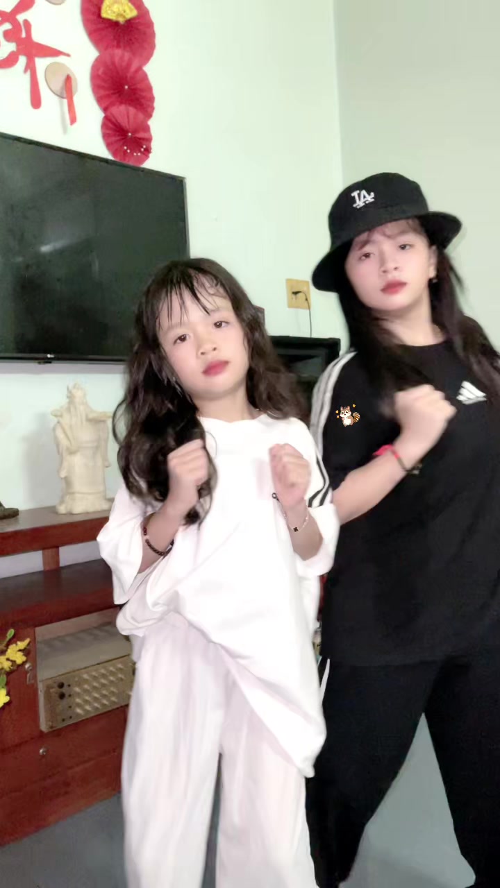 @𝑴𝒂̂̃𝒏 𝑵𝒉𝒊 79