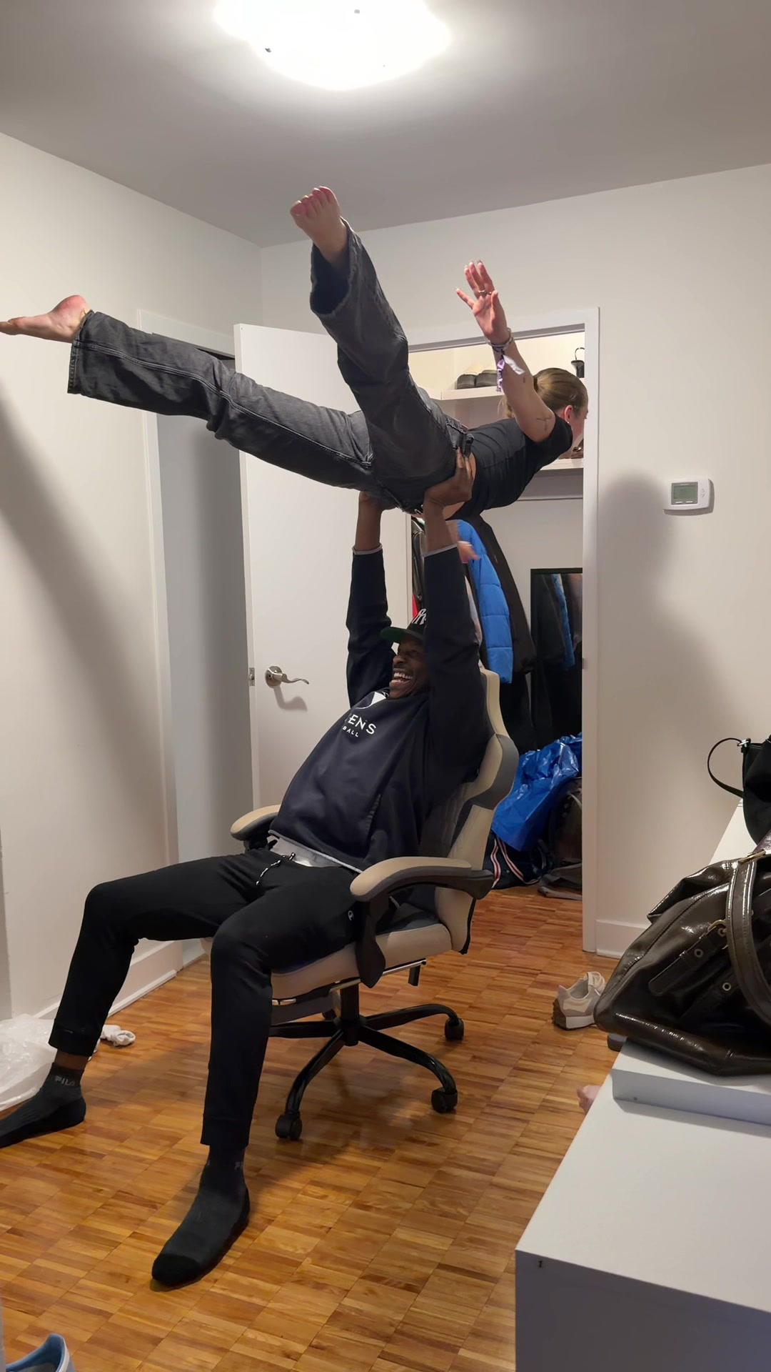 @Kiki