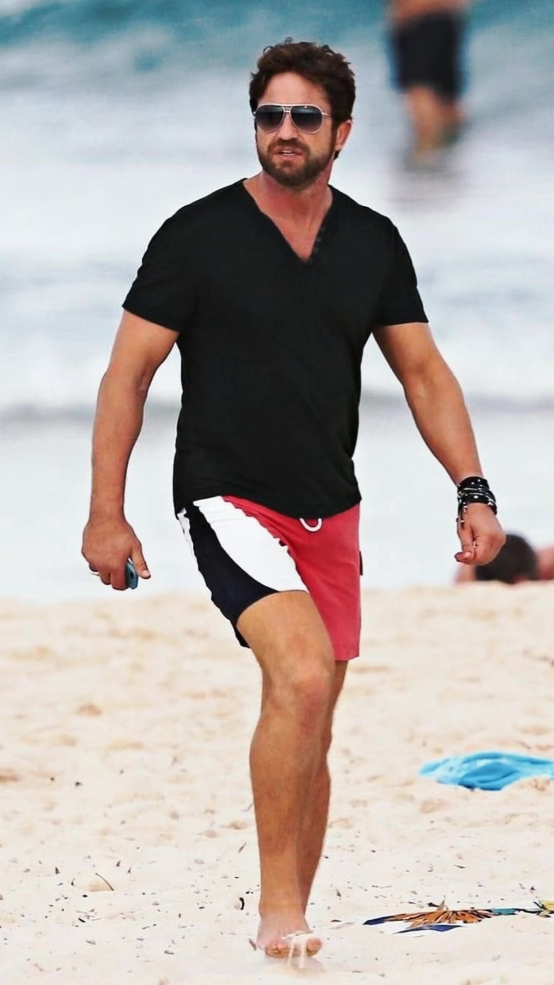 @Gerard Butler