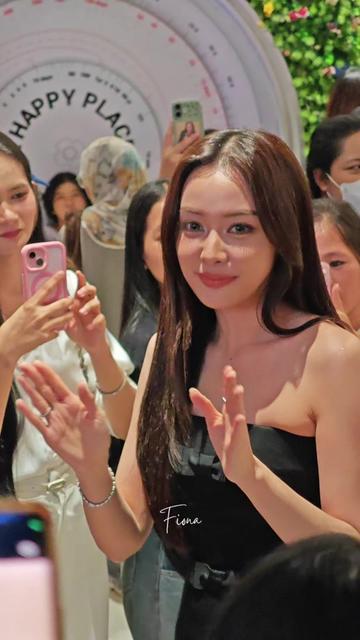 @ลัฟวี่Fionaป้าม่วง