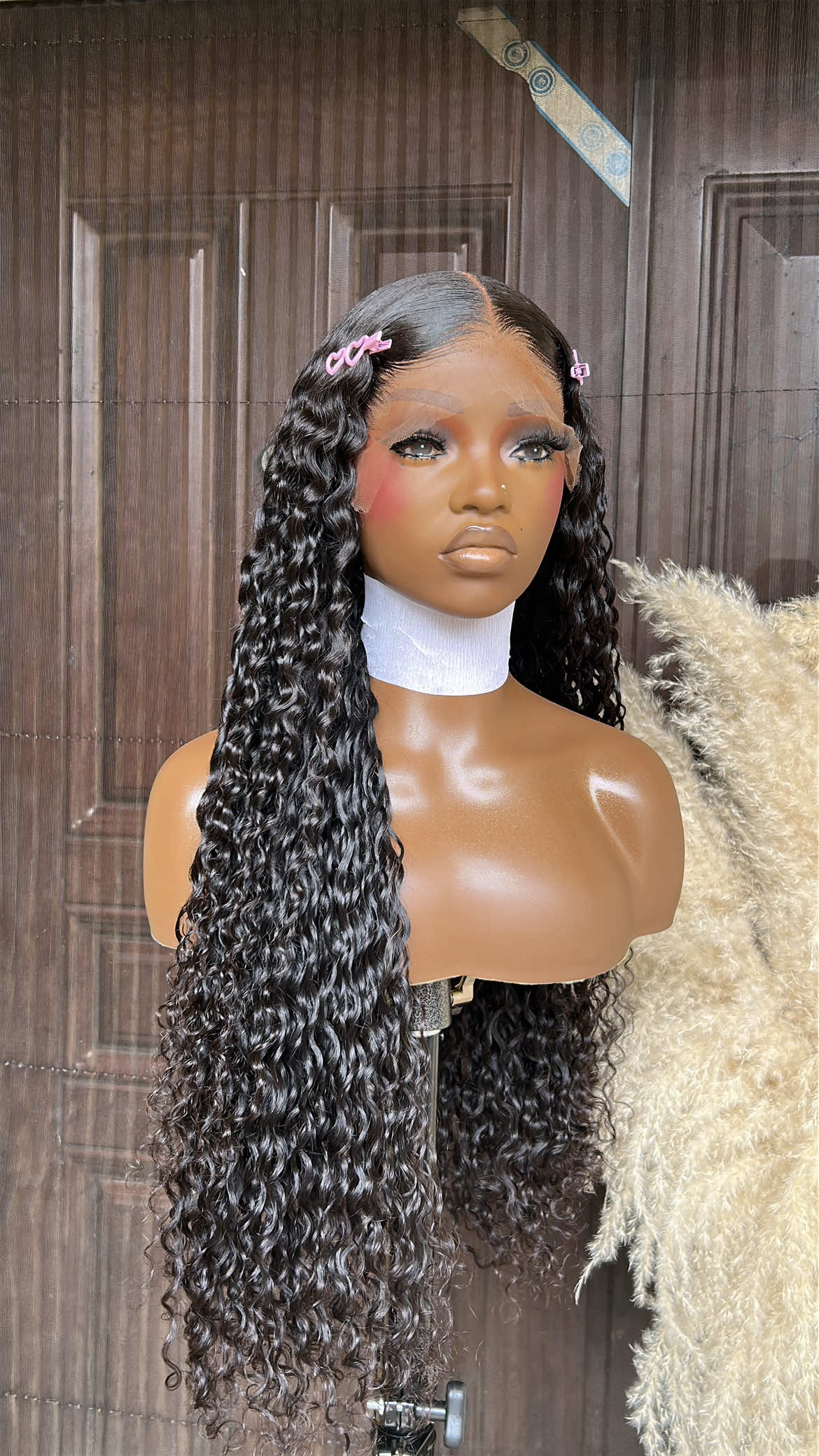 @✨💜SHADES & STRANDS💜✨