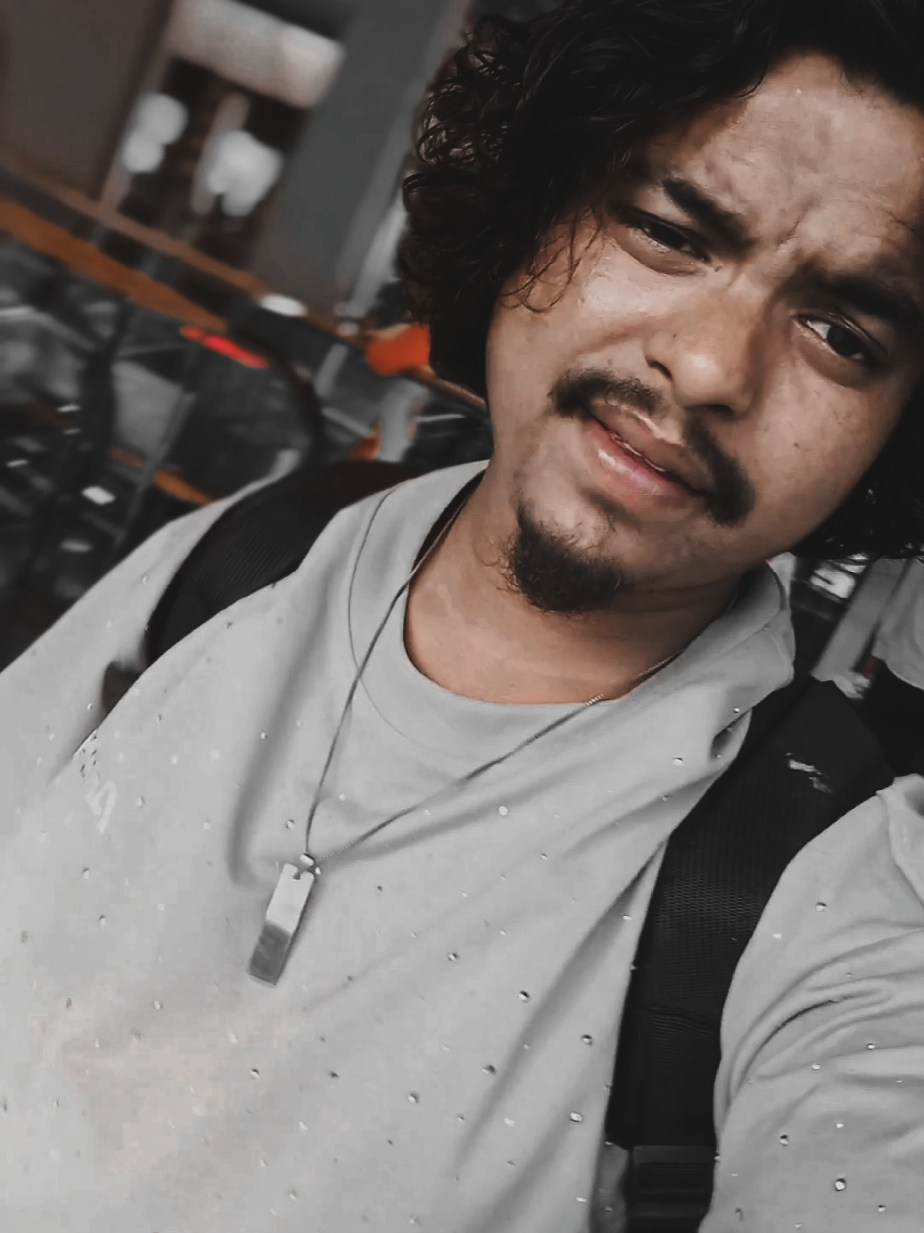 @👁️&zwj;🗨️𝐀 𝐕 𝐈🫠