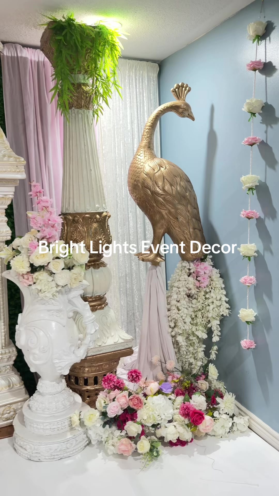 @Bright Lights Event Decor