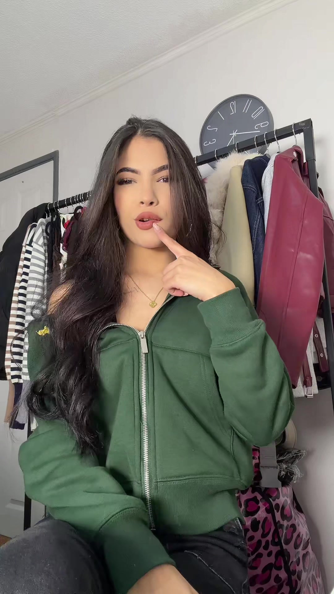 @isisss