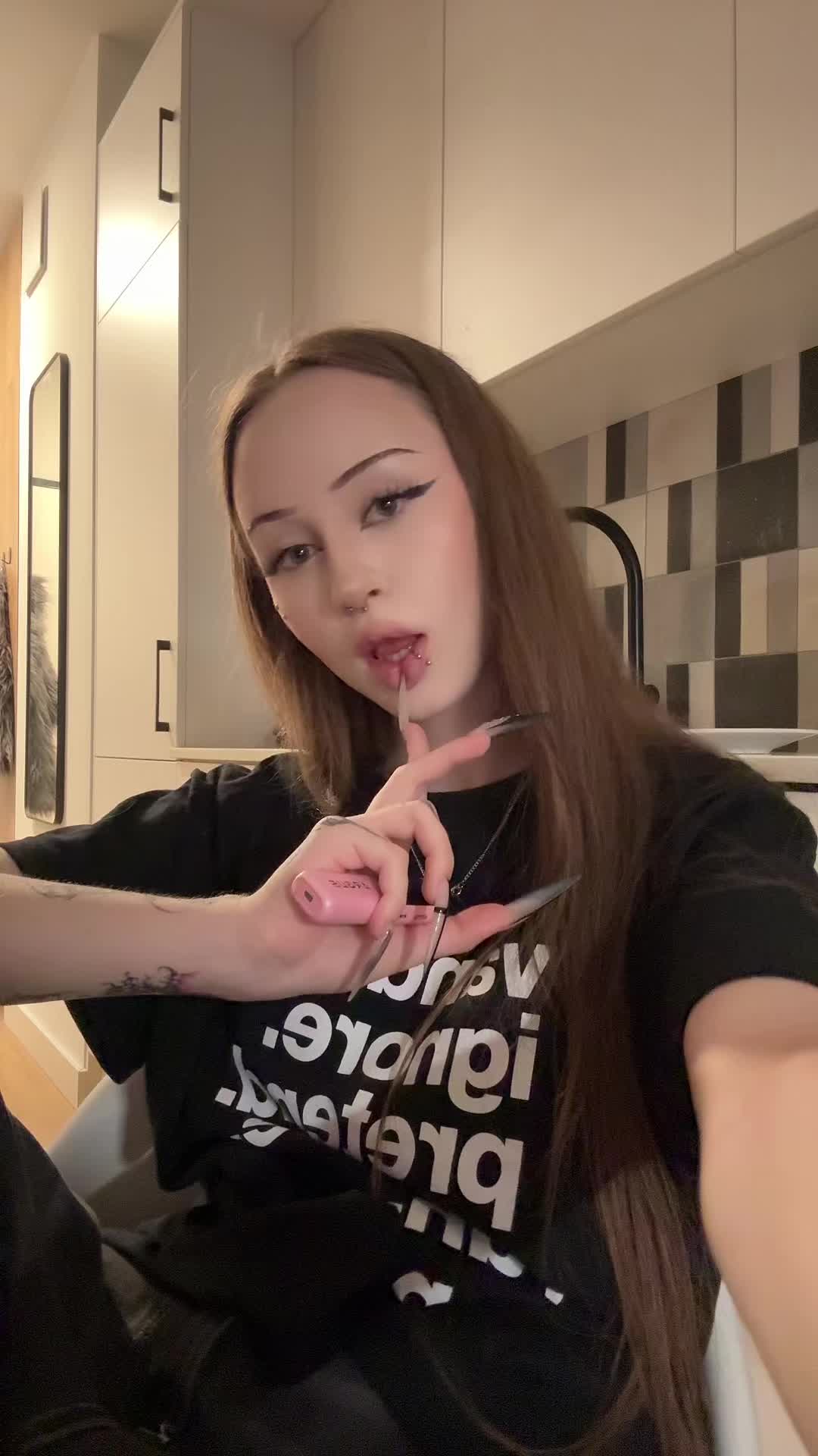 @m11lovv33