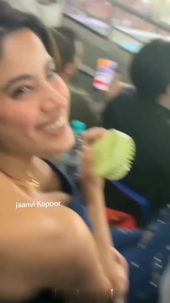 @𝙨𝐚𝐫𝐚𝐡 𝐤𝐡𝐚𝐧 𝟒𝟔 ❤