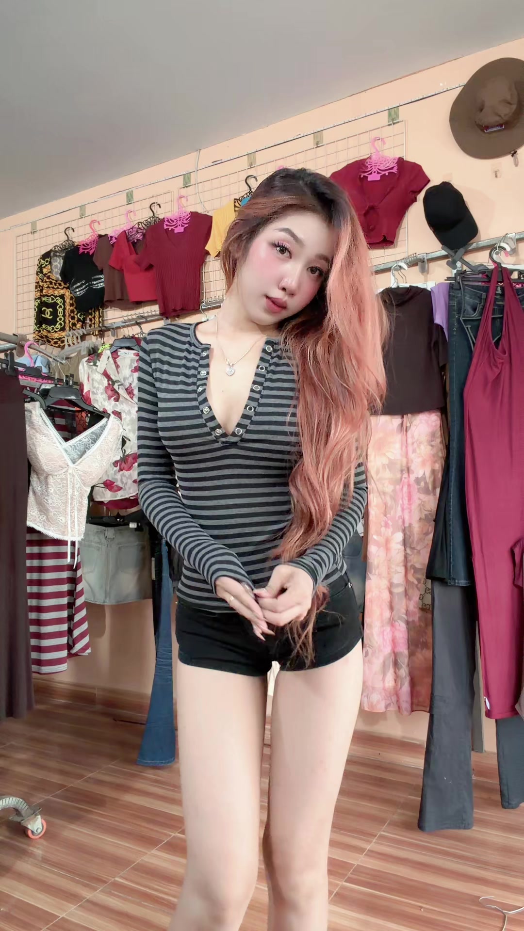 @FB:Ahh Leang(រឿន ម៉េងលាង)