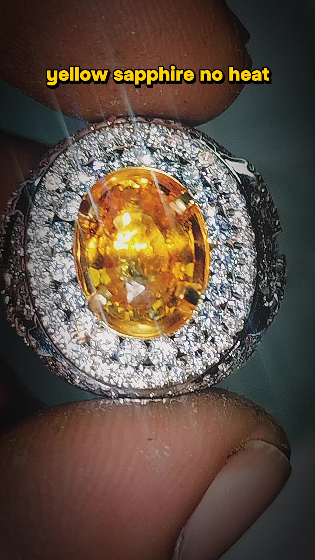 @uzzy gemstone