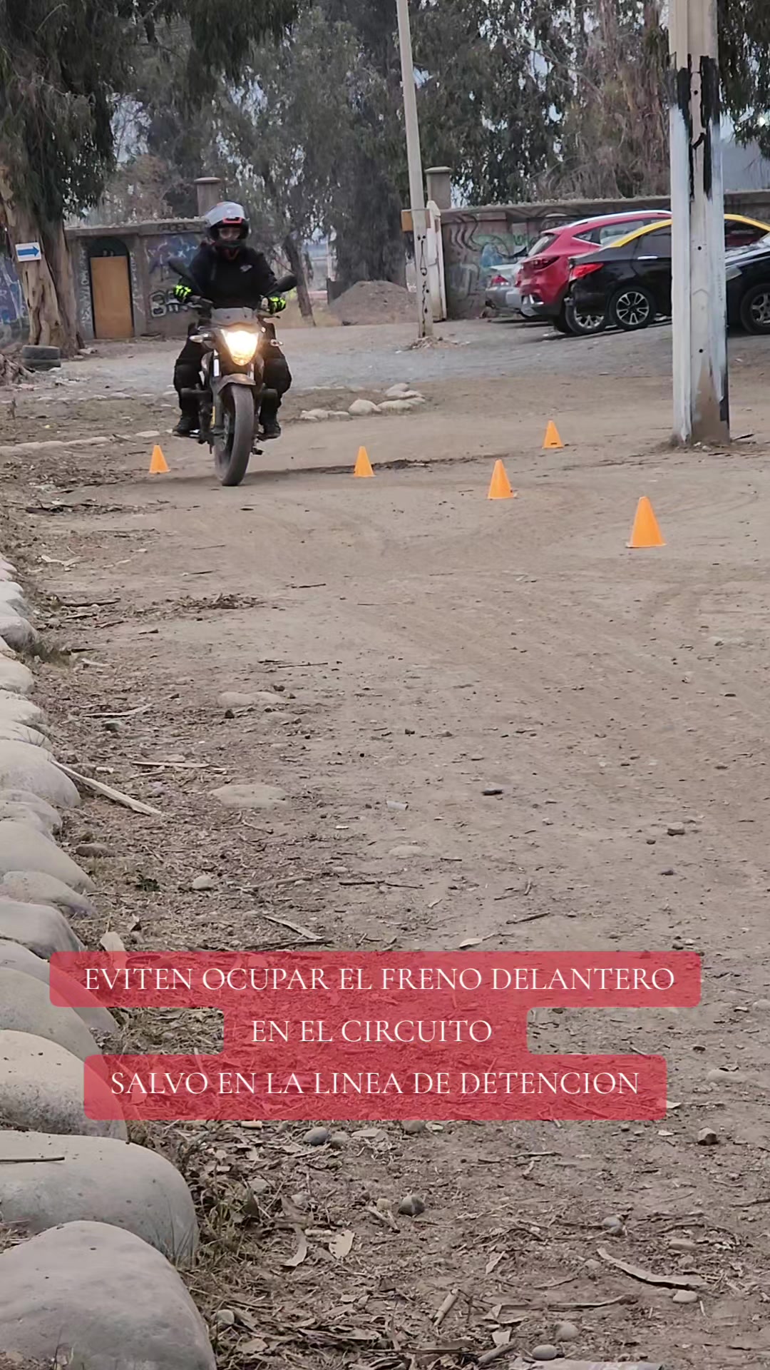 @CLASESDEMOTO.GIXXERMANIA