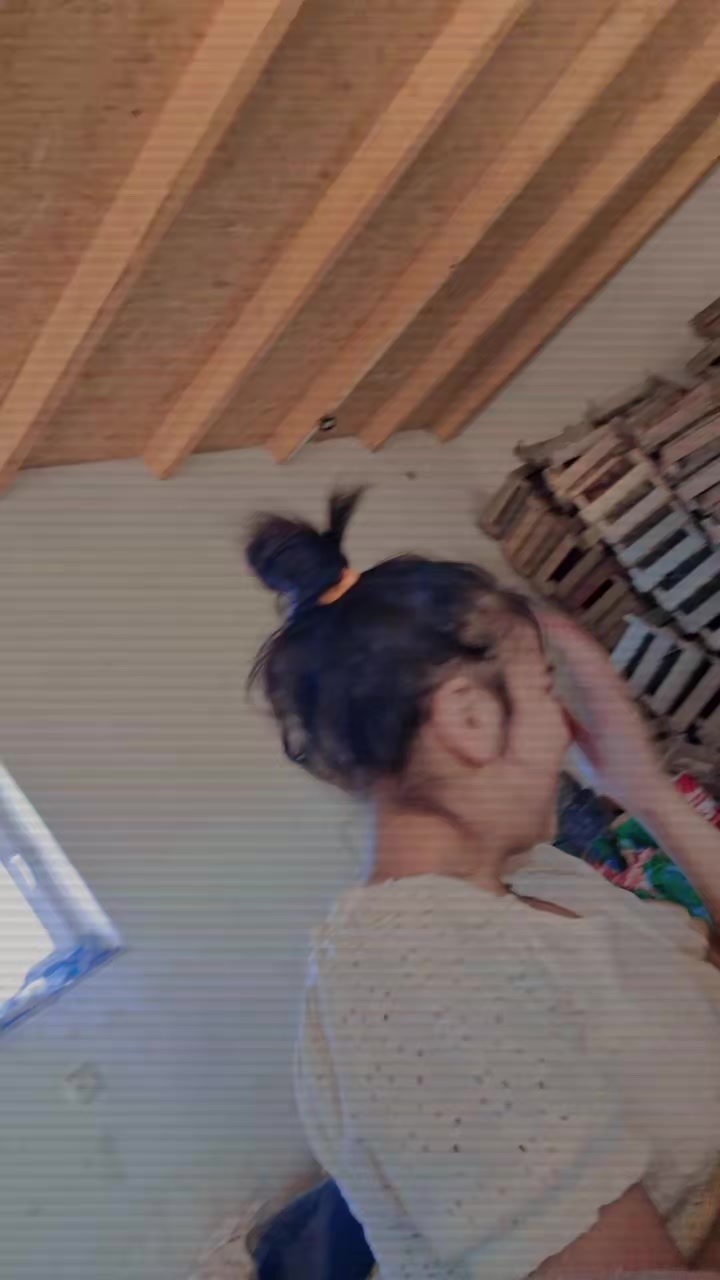 @13Erzsike Lakatos
