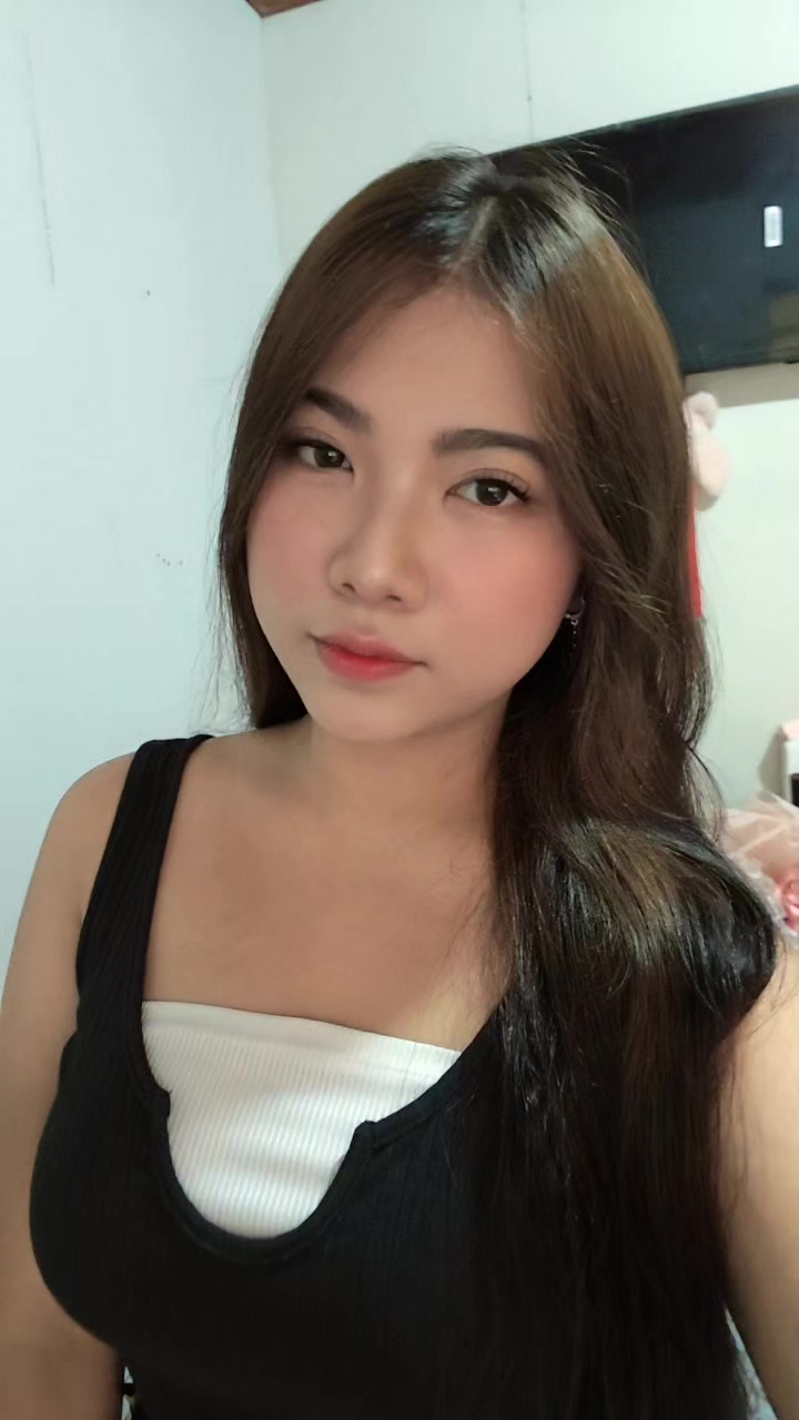 @urgirl_crxtn