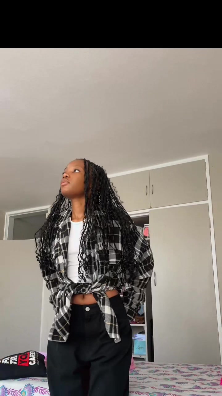 @Monalisa_mukwevho