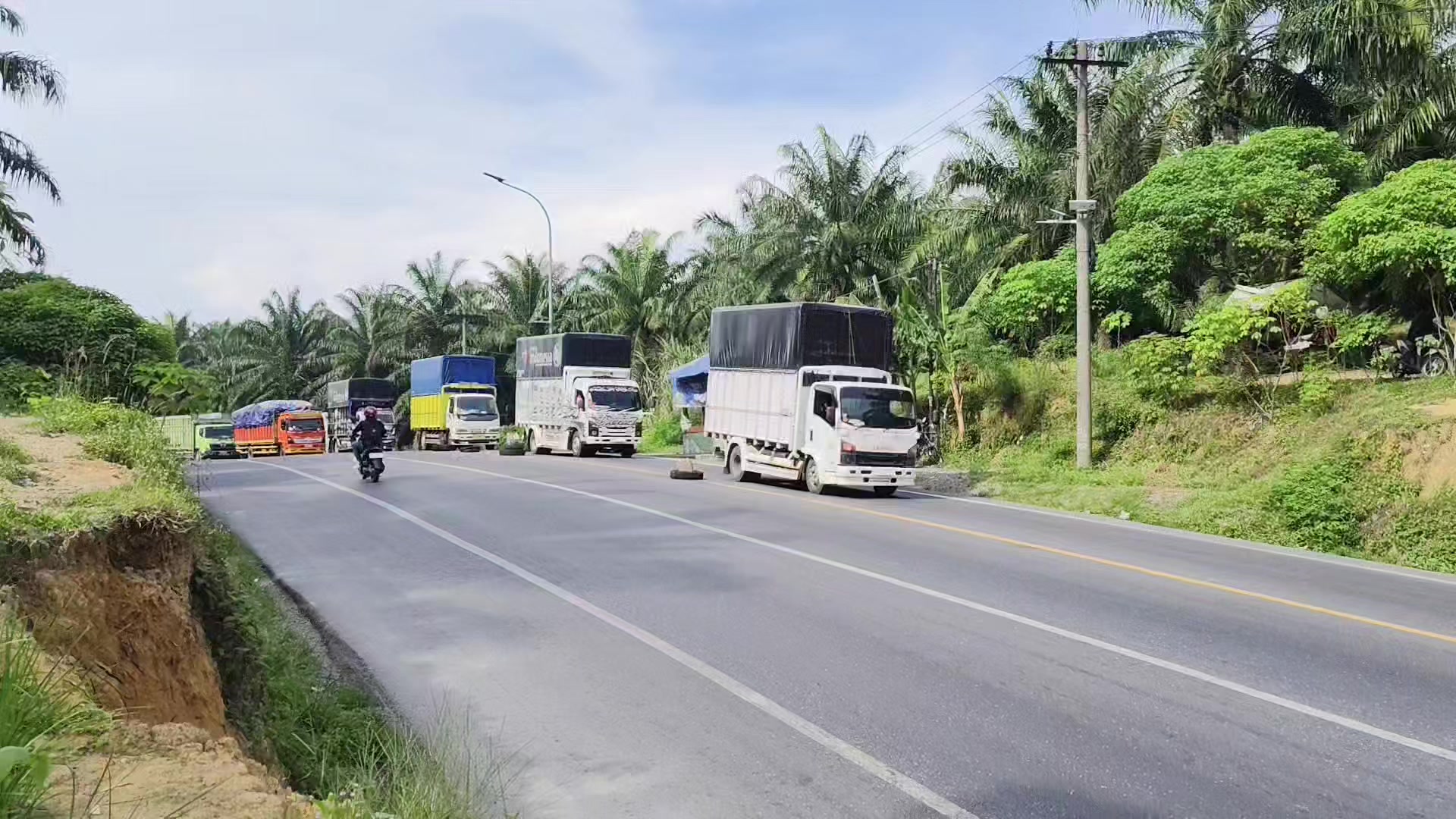 @Bukit Kodok Truck Video