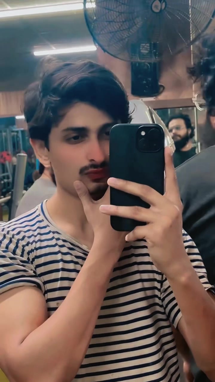 @UMAIR AZAAD Z🧛