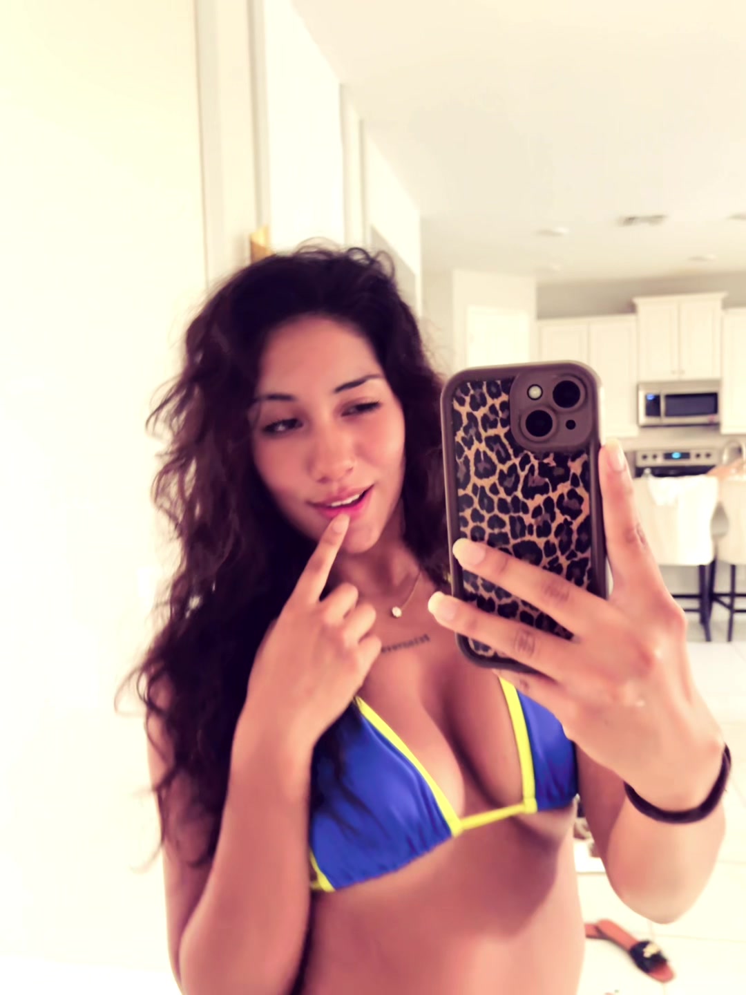@Ximena