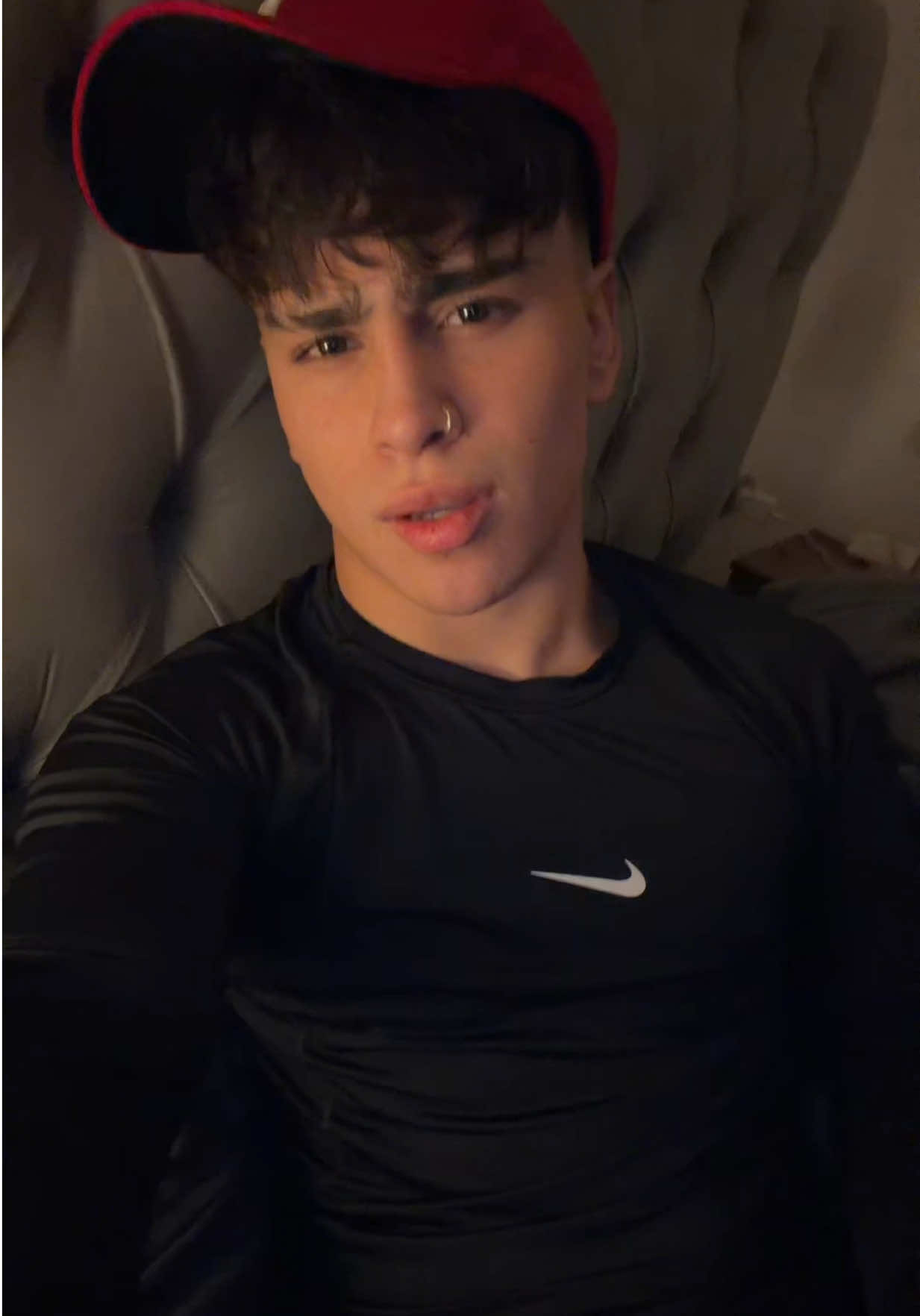 @aleeslr