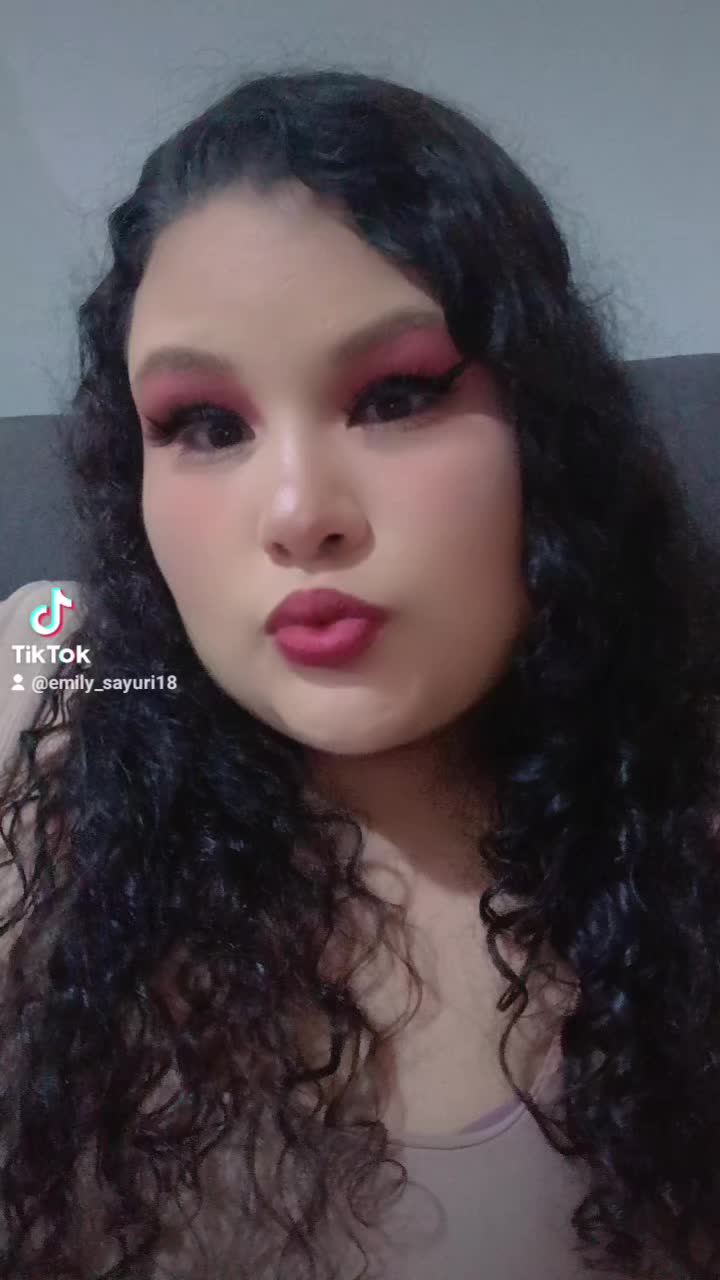 @Emily Sayuri 🦋