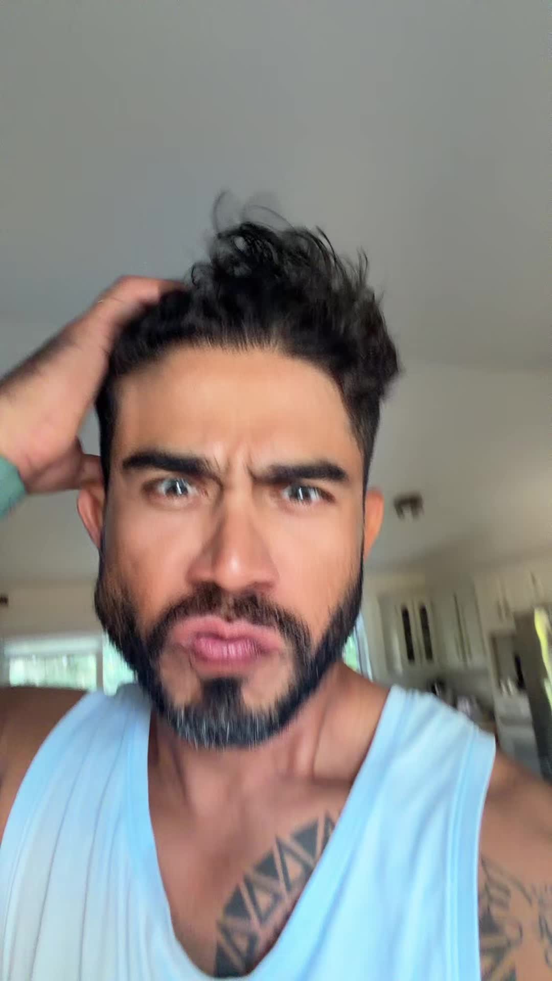 @El&iacute;as Zarate Herrera