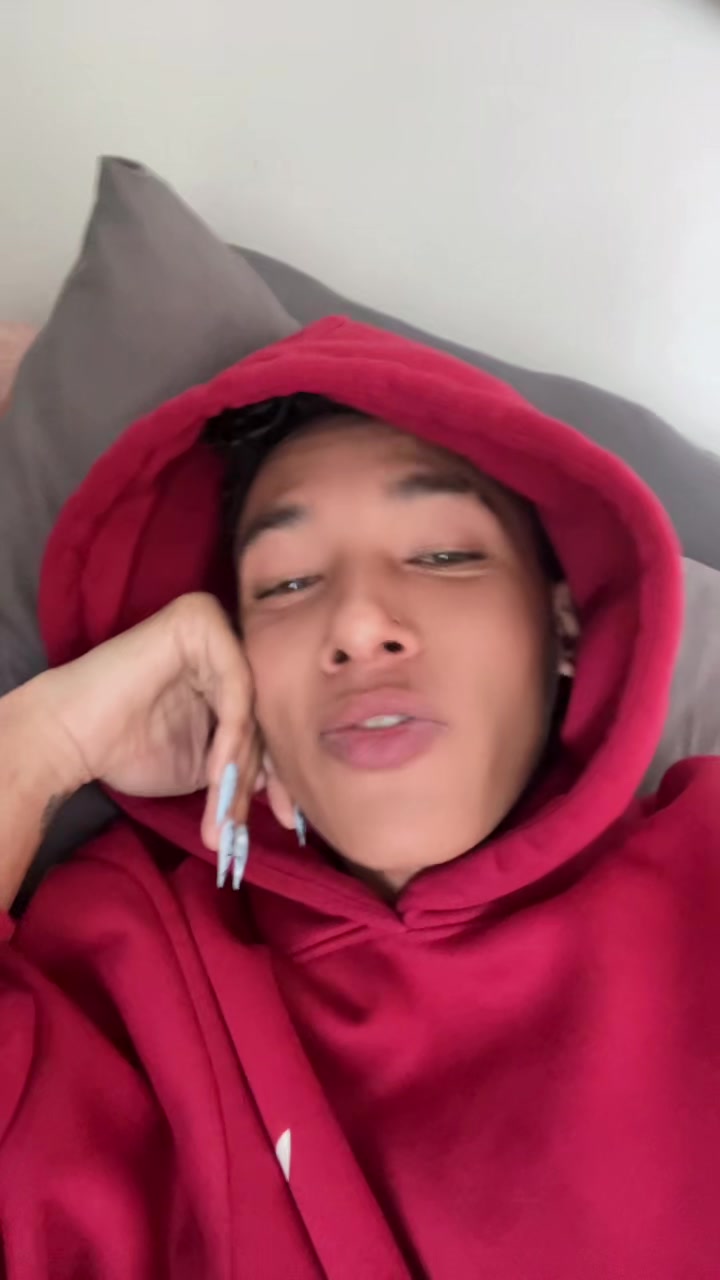 @𝔅𝔯𝔬𝔬𝔨𝔩𝔶𝔫𝔅𝔞𝔯𝔟𝔦𝔢🎀