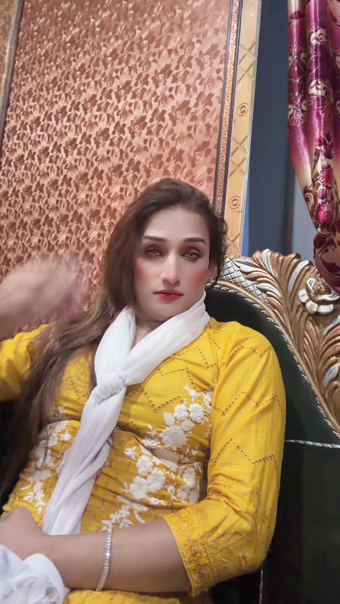 @Kami_Bulbul