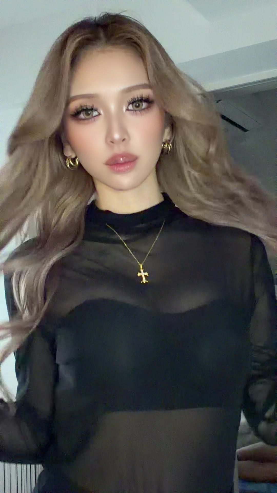@マユ