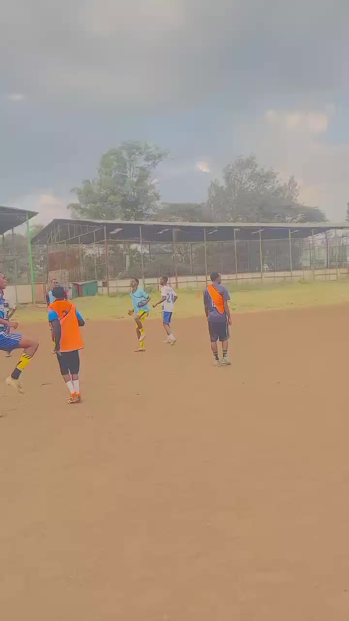 @CROWN FC 💙🤍💛