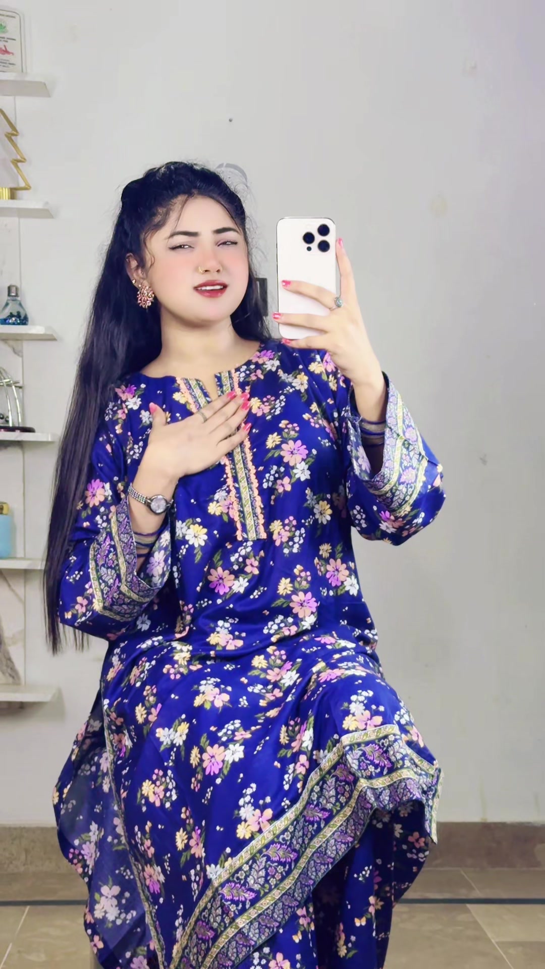 @Shahzadi_Era💫
