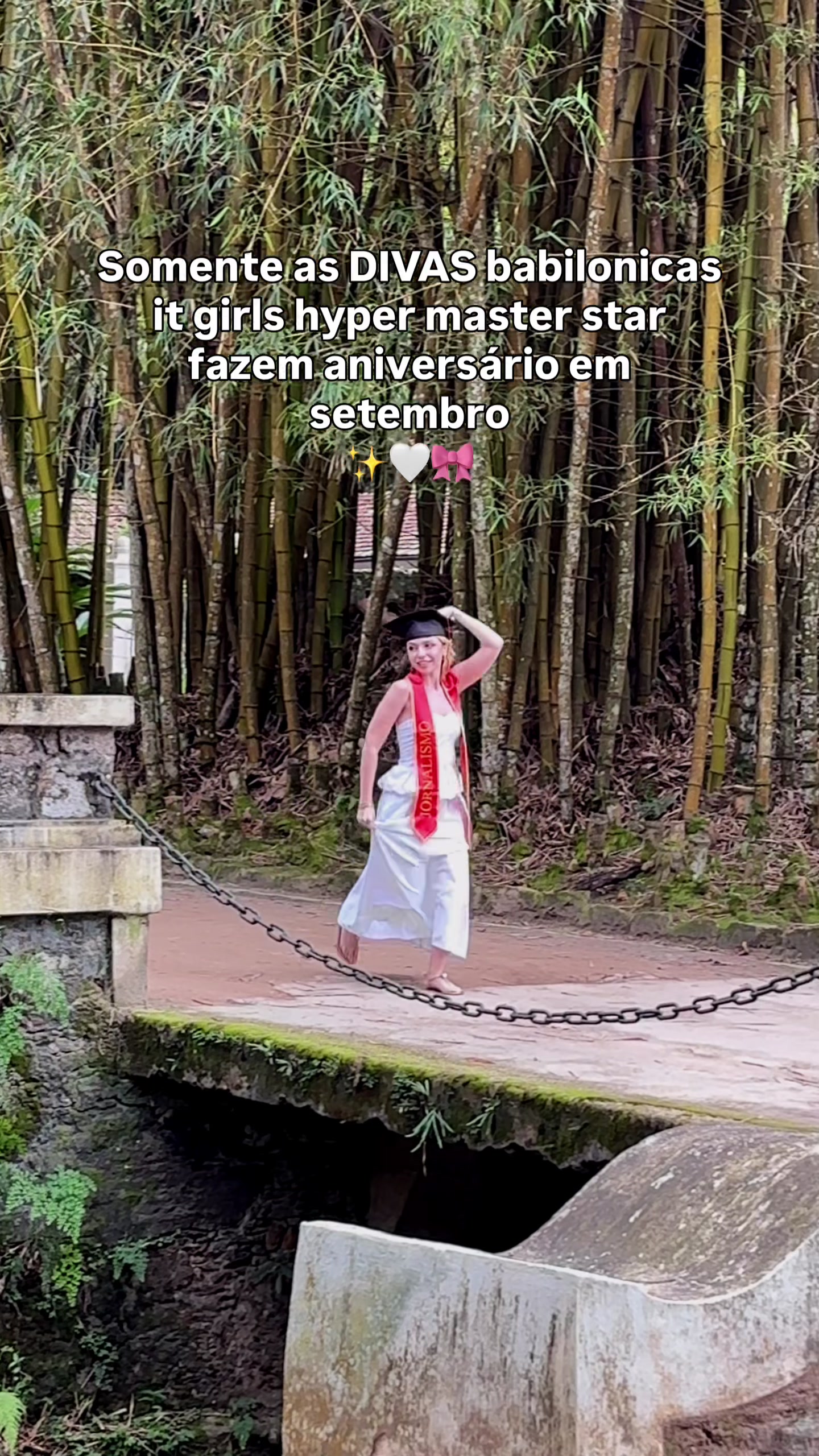 @𝐌