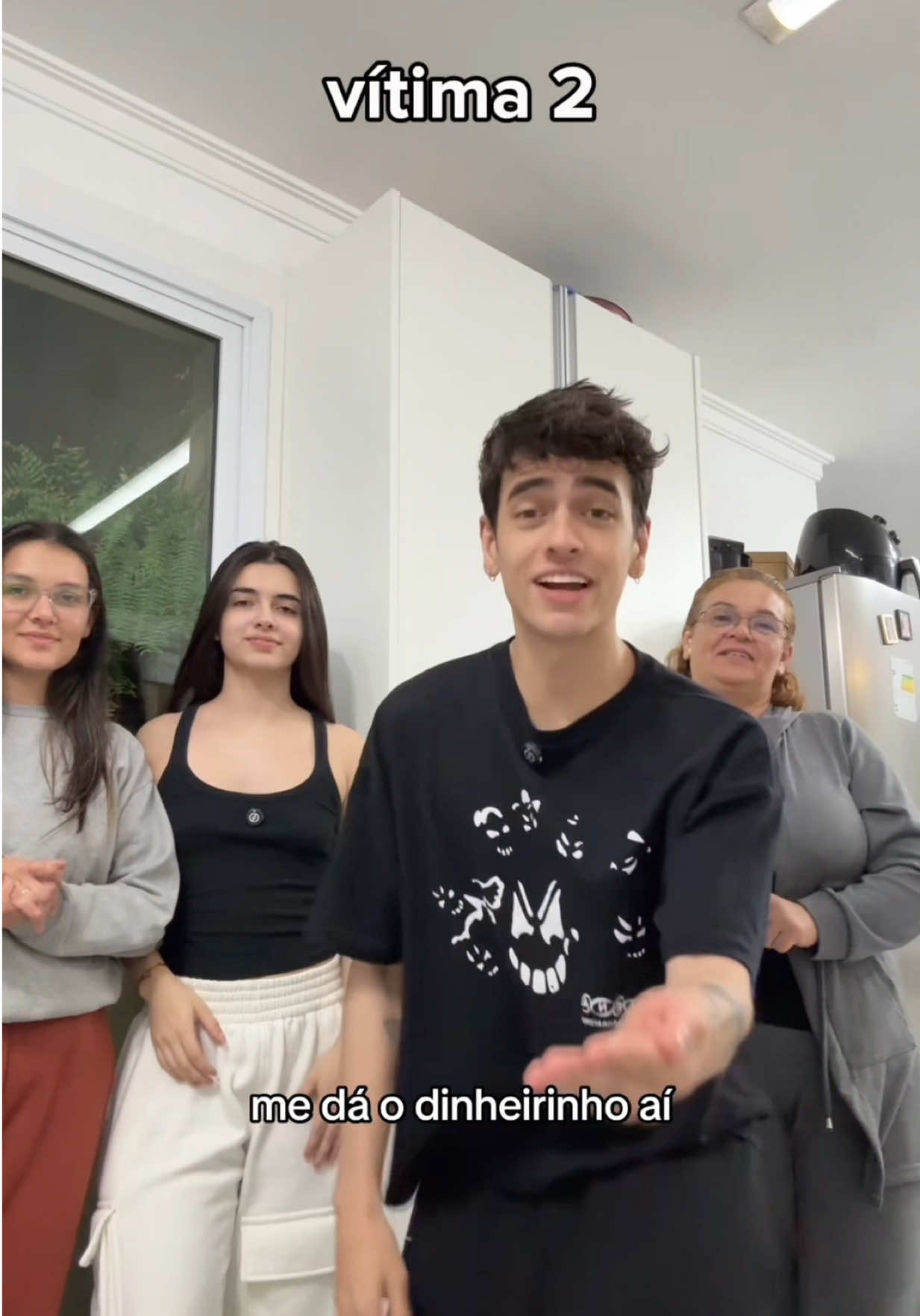 @Jo&atilde;o Dias
