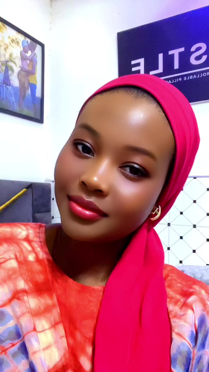 @Ayisha fashion hub 👗✂️🪡🧵