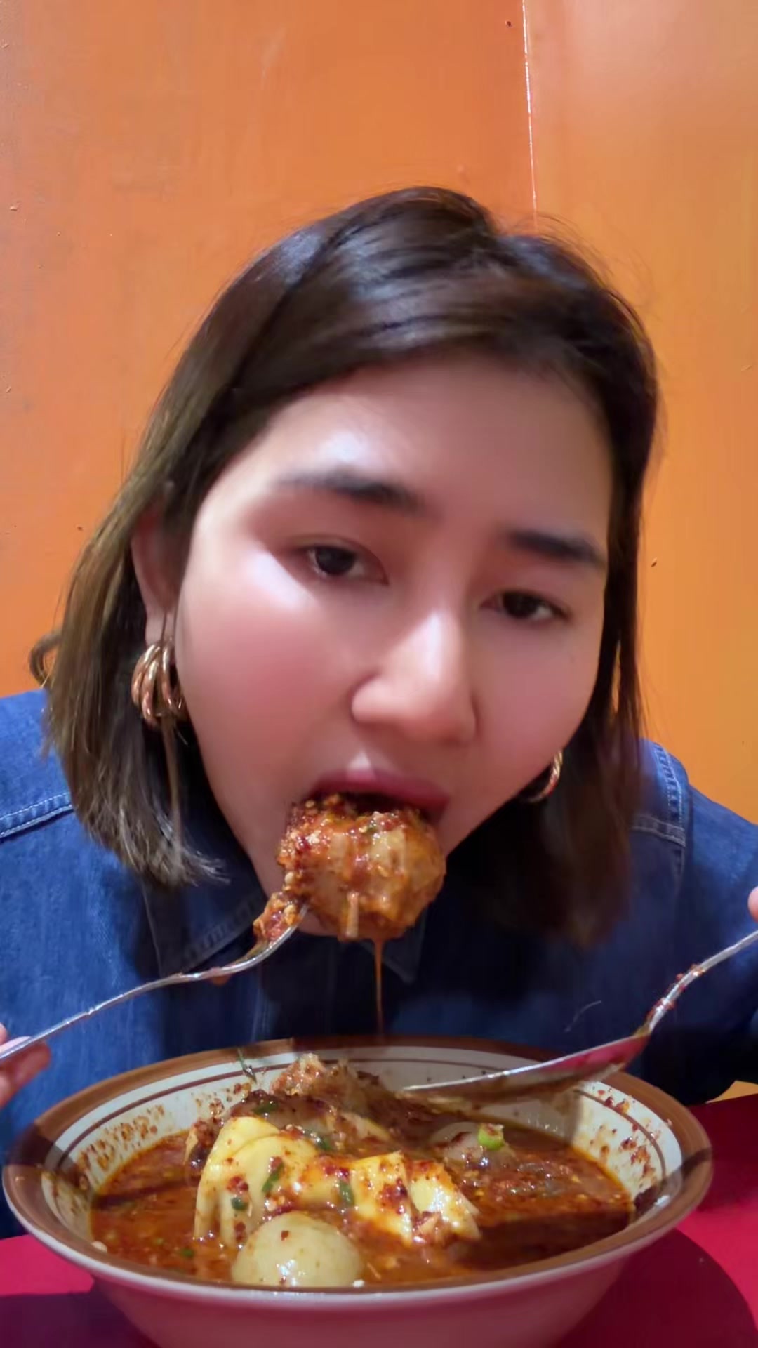 @chintyaamelia