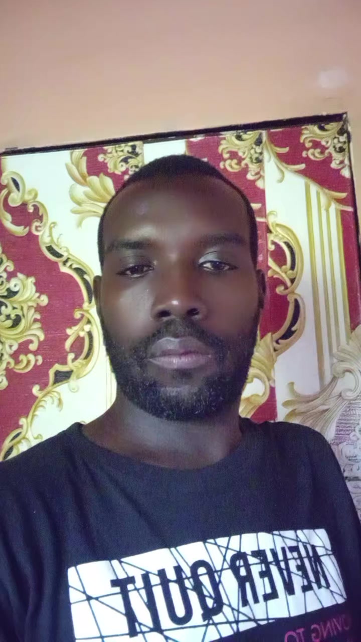 @Derval Maroon✊️