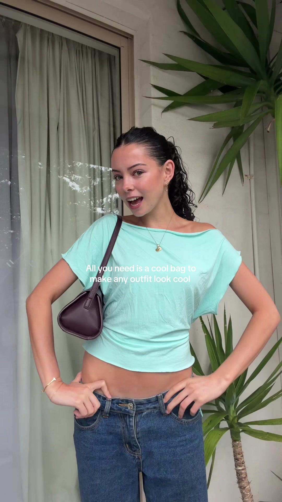 @Ava