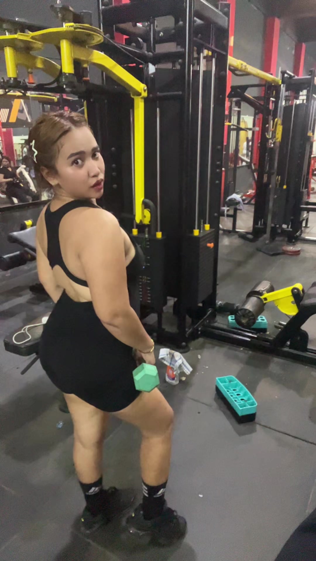 @julia frinella sari