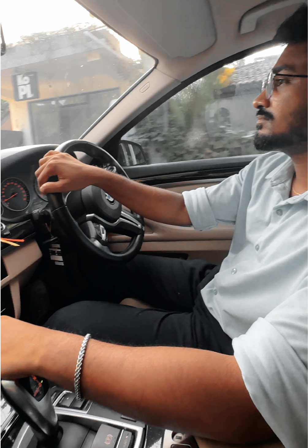 @Ravindu Wanigasekara