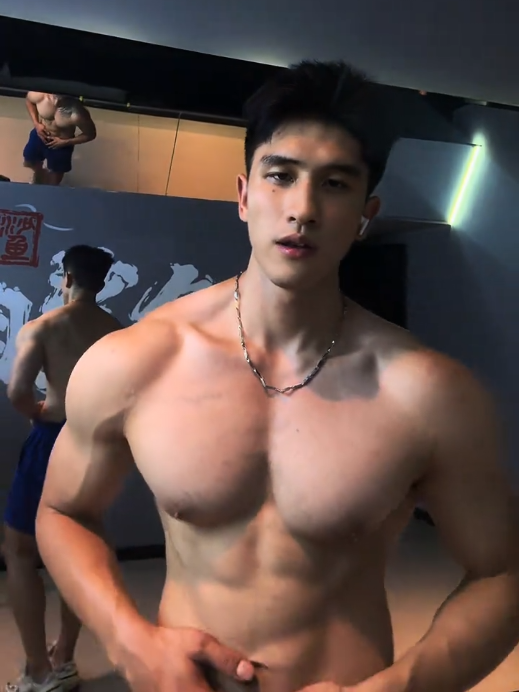 @极品男人