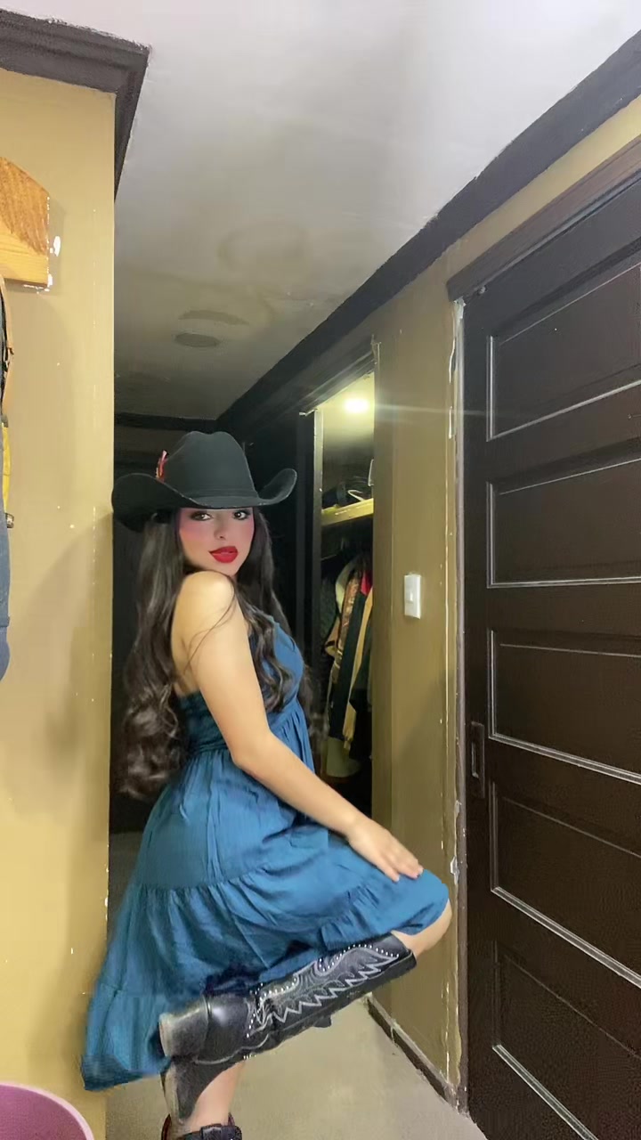 @𝒱𝒾ℴ𝓁ℯ𝓉𝓉𝒶𝒯𝒶𝒸𝒽ℴ💋