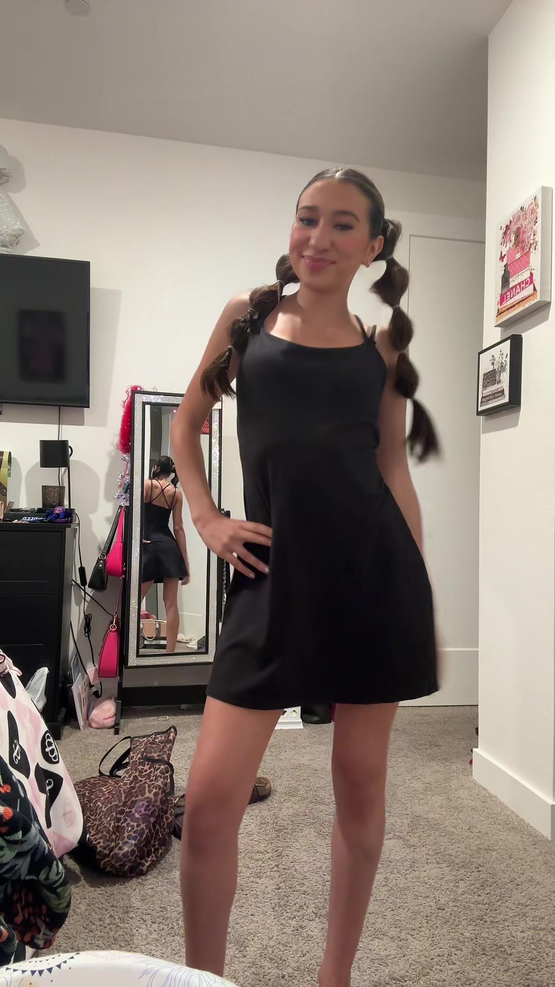 @bella