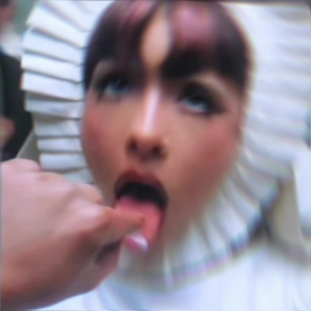 @️