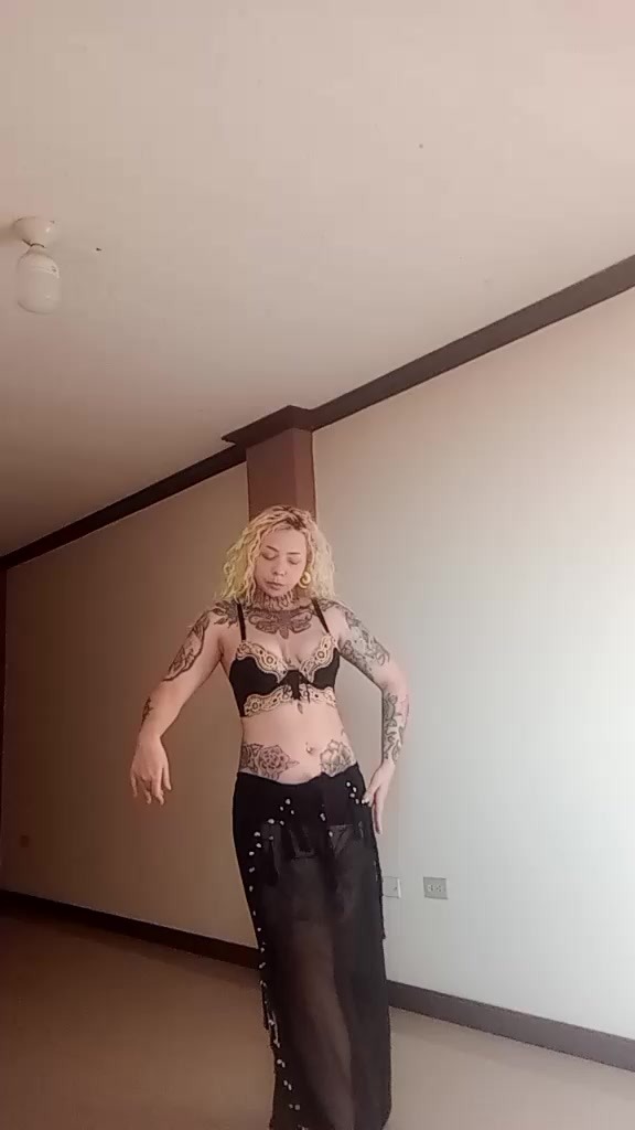 @BrujaOzkura666