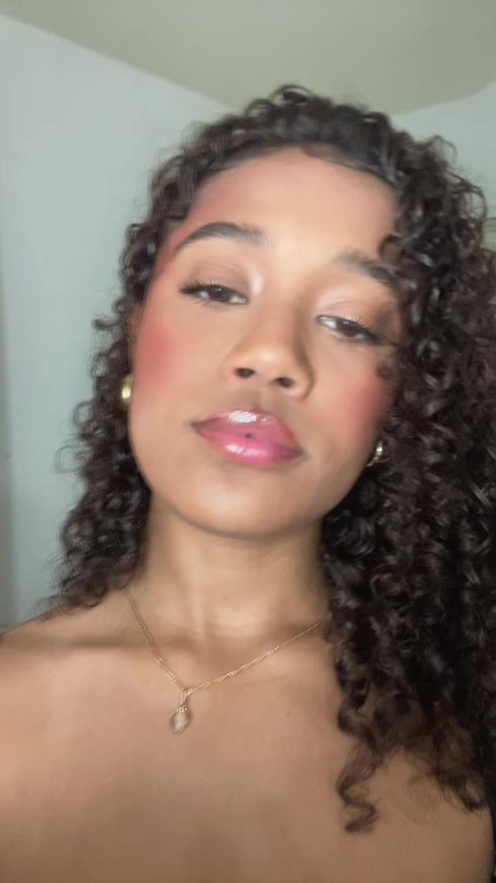 @iwishiwasanormalgirl